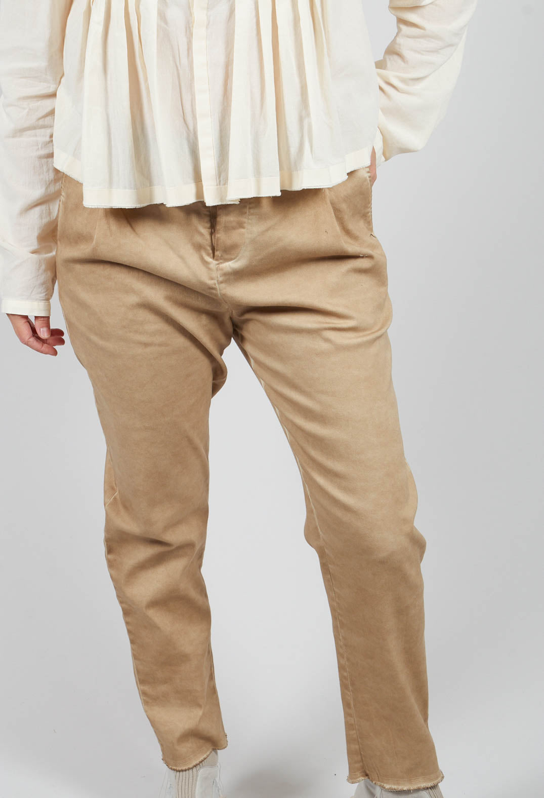 Straight Leg Trousers in Beige