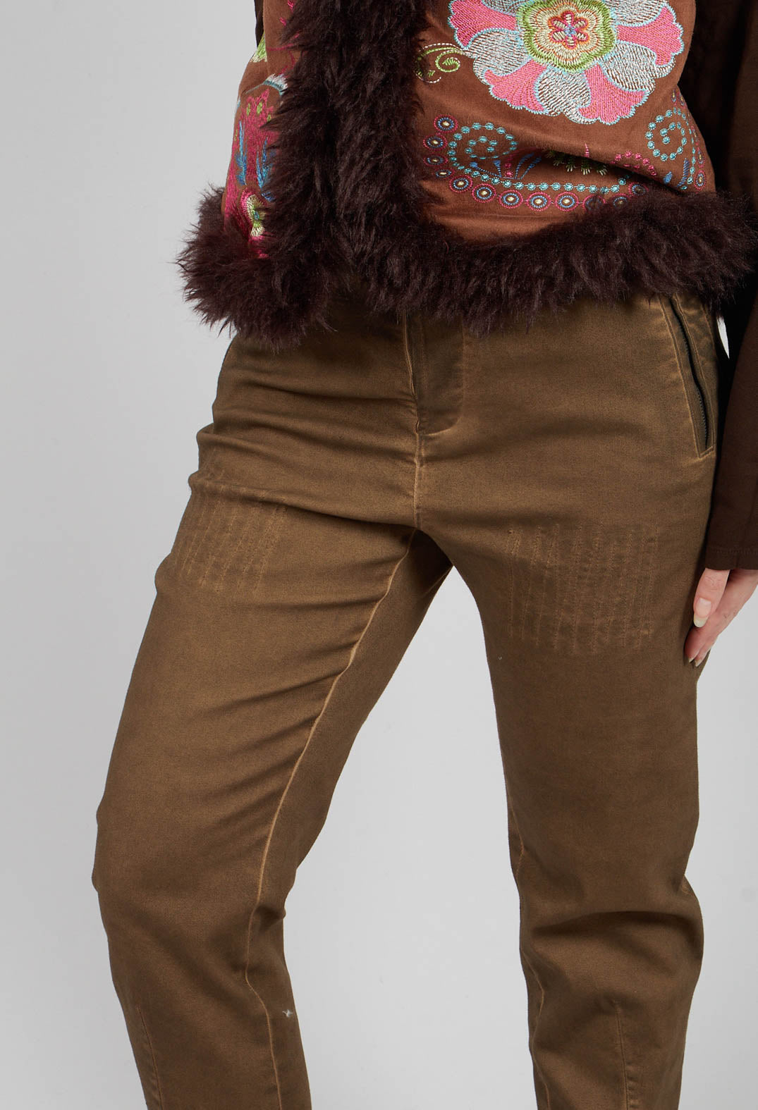 Straight Leg Cotton Trousers in Light Brown