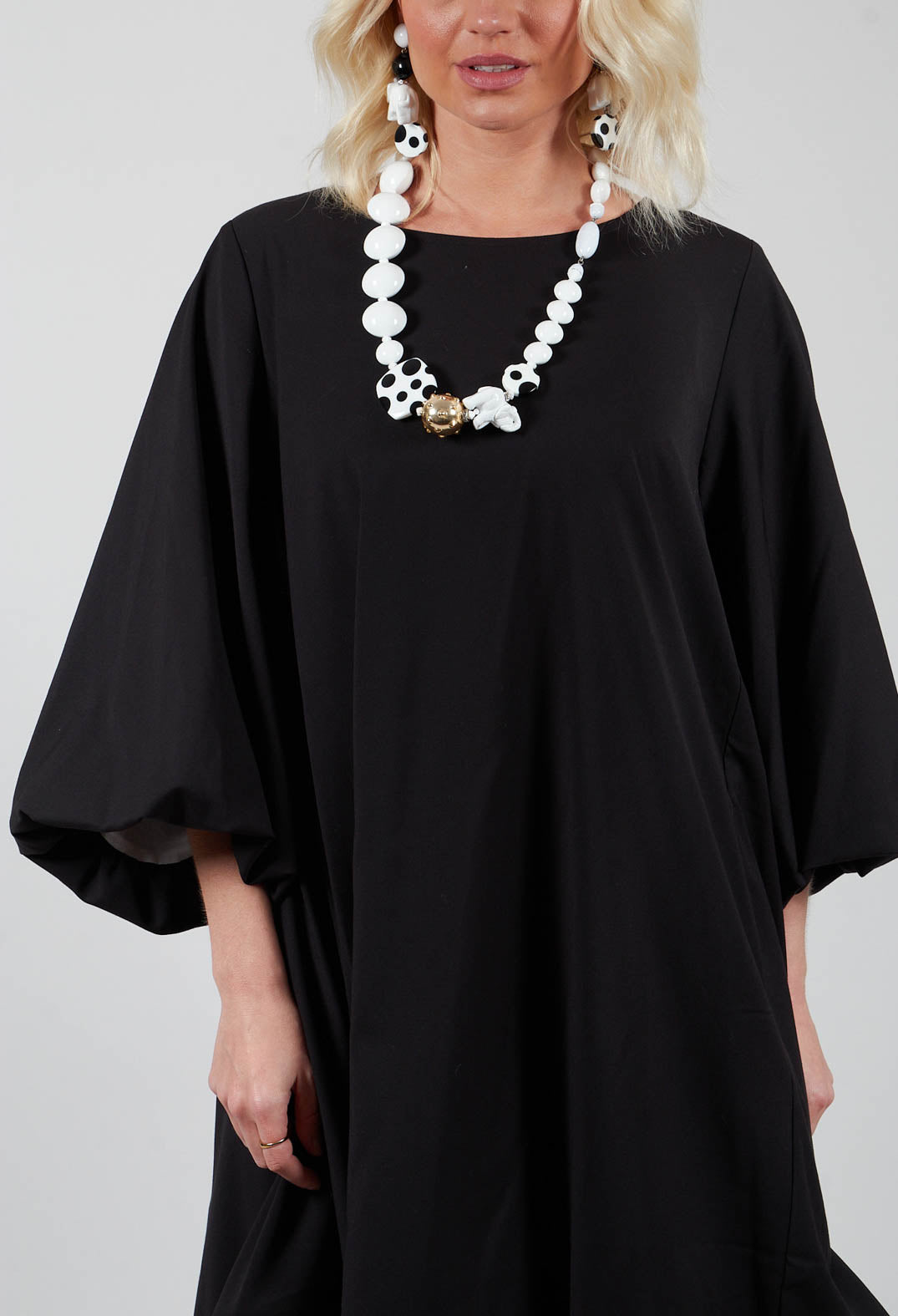 Amici By Baci Balloon Sleeve Tunic Dress in Black – Olivia May