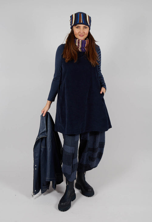 Sleeveless Tunic V in Ink