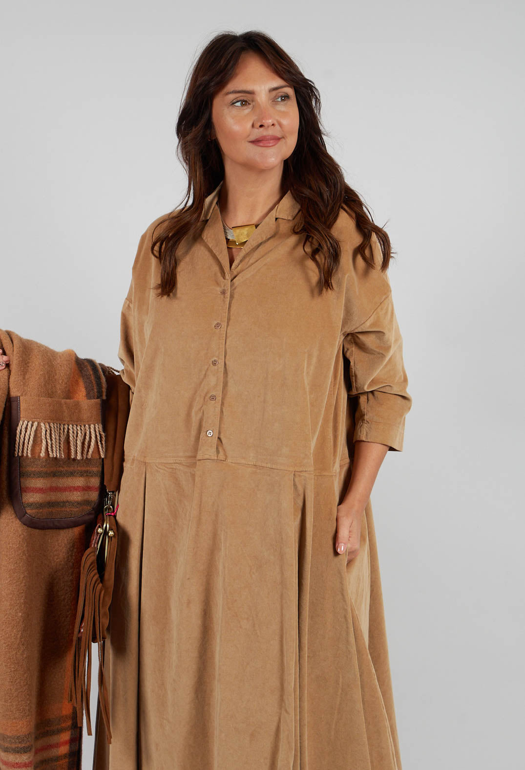 Tailored Collar Dress V in Sugar