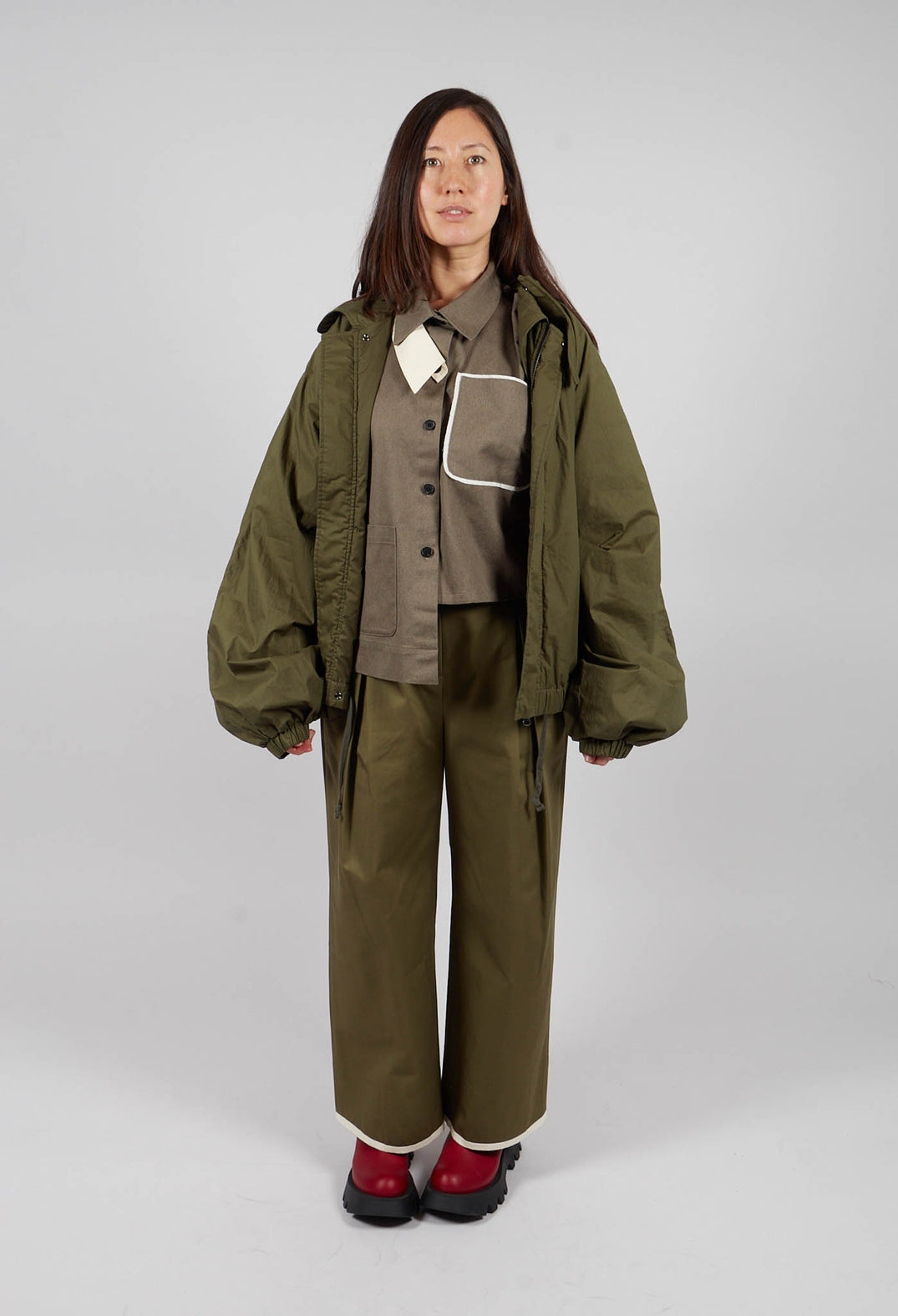 Contrast Hem Cotton Trousers in Olive