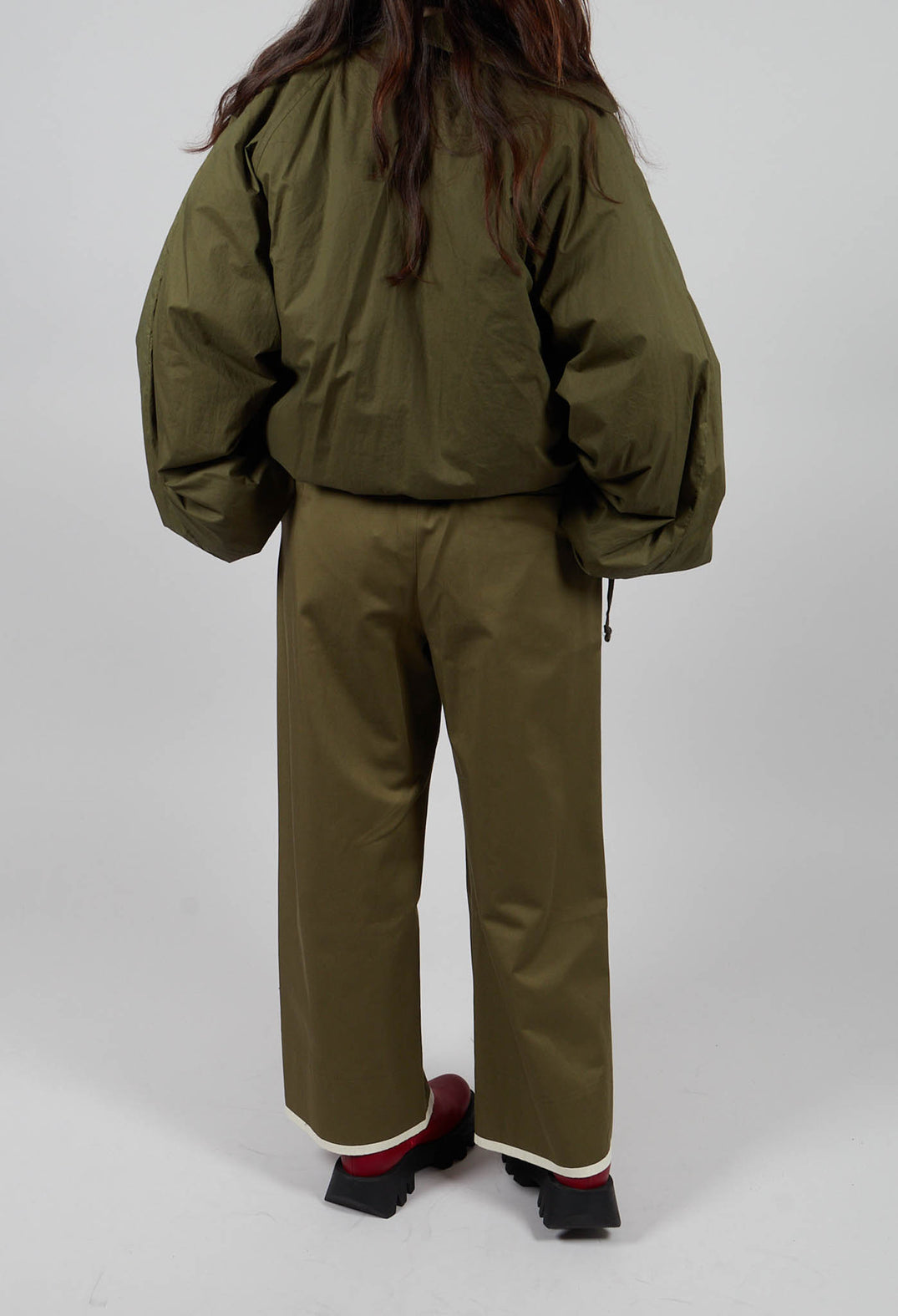 Contrast Hem Cotton Trousers in Olive