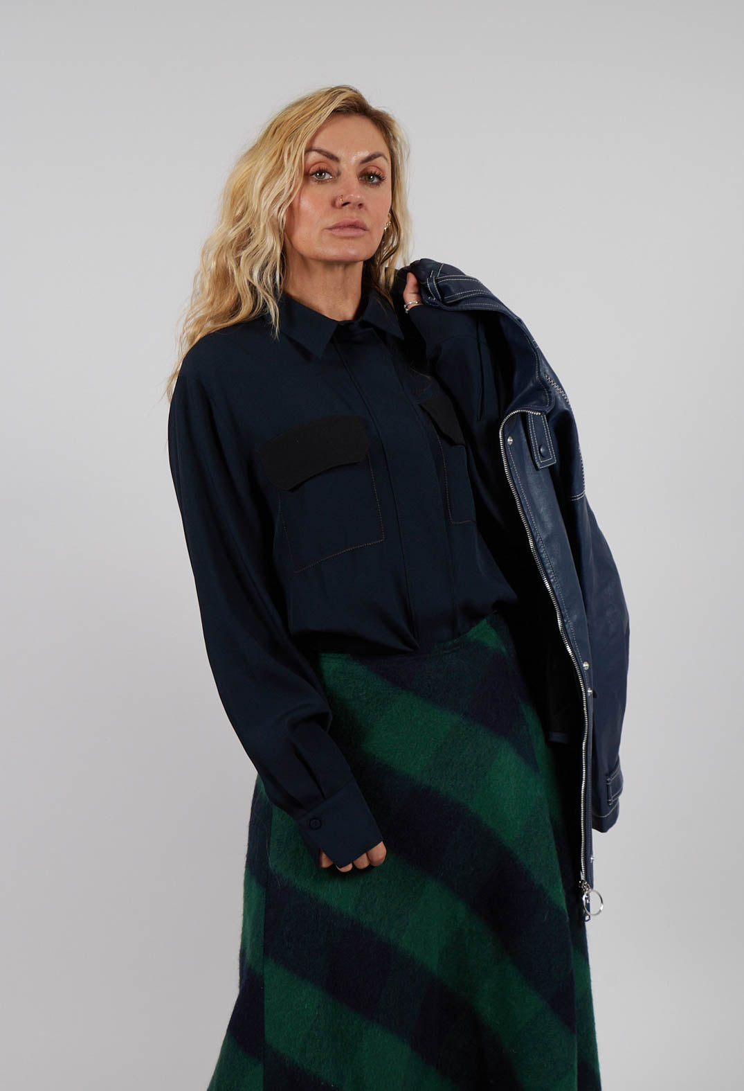 Satin B Shirt in Navy