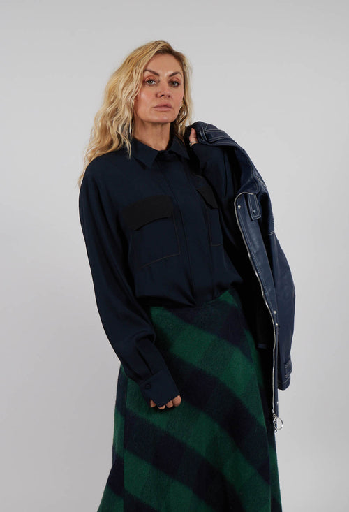 Satin B Shirt in Navy