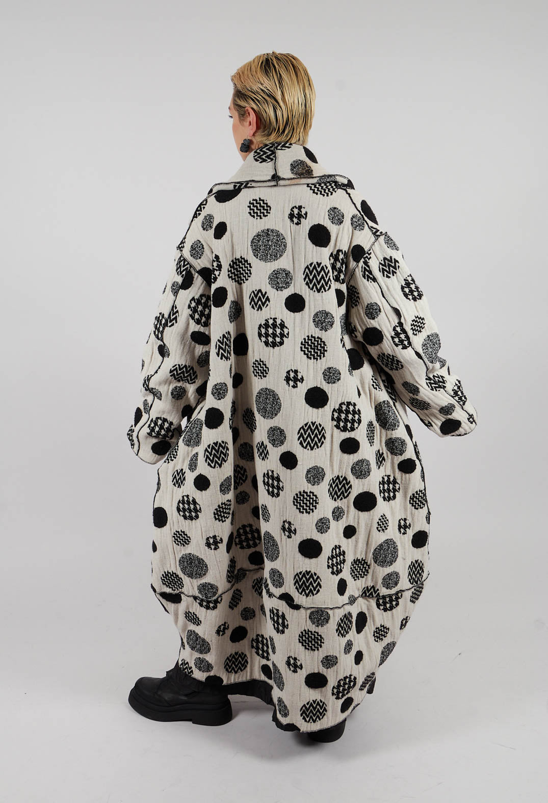 Relaxed Fit Coat in White with Black Pois