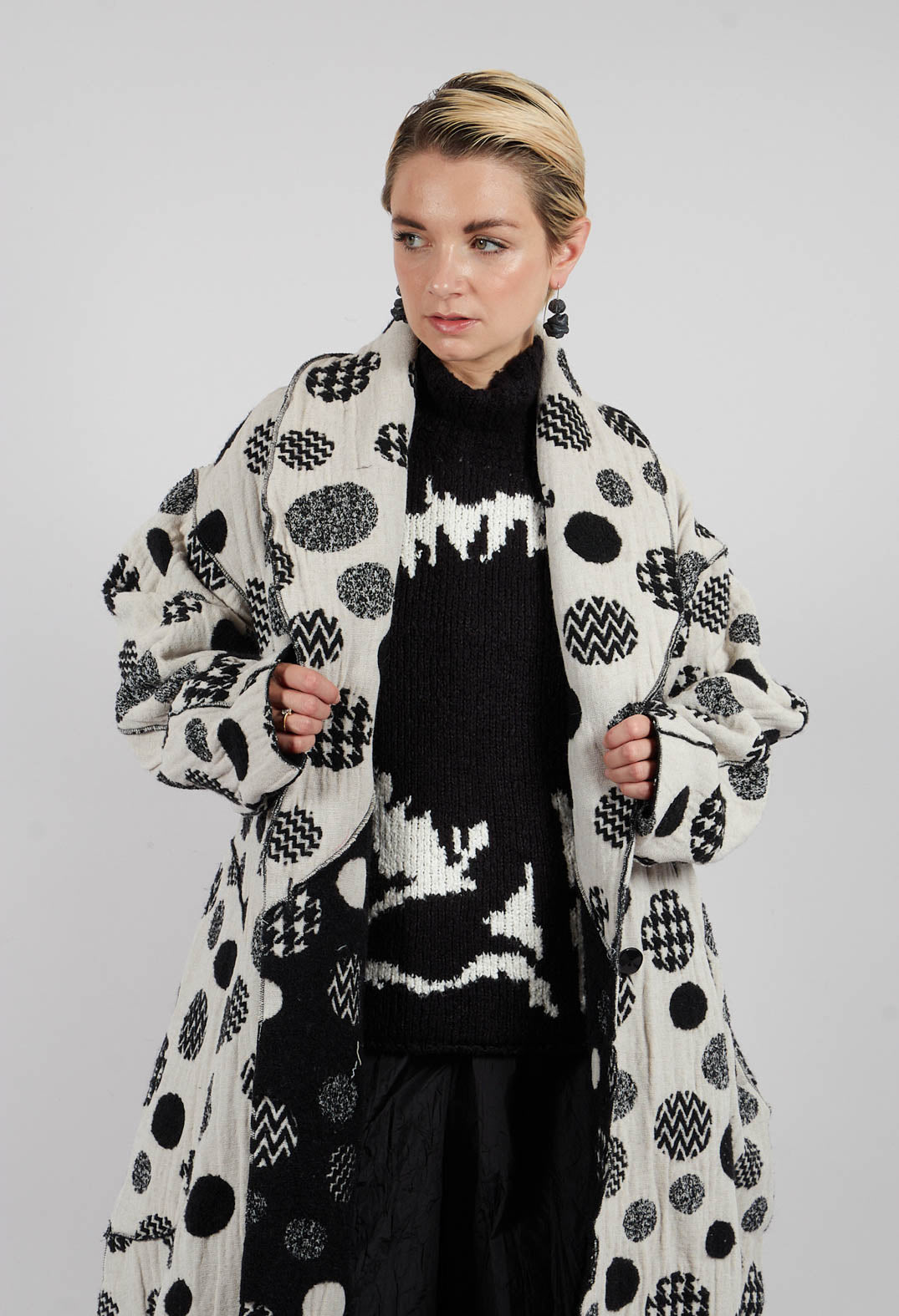 Relaxed Fit Coat in White with Black Pois