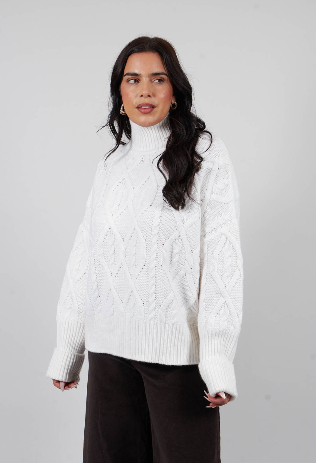 Chunky Cable Knit Jumper in Pearl