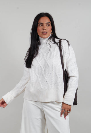Chunky Cable Knit Jumper in Pearl