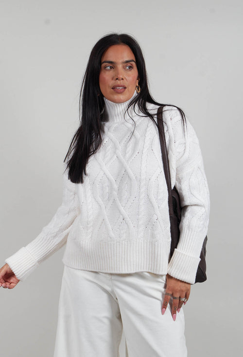 Chunky Cable Knit Jumper in Pearl