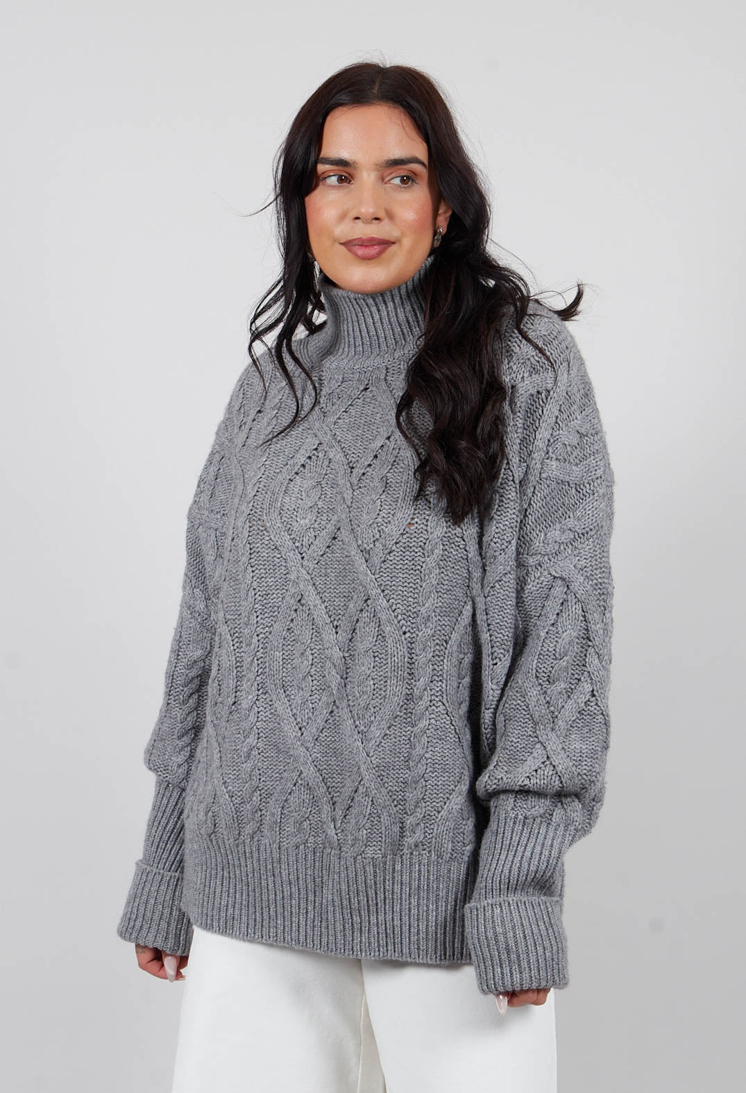 Chunky Cable Knit Jumper in Silver