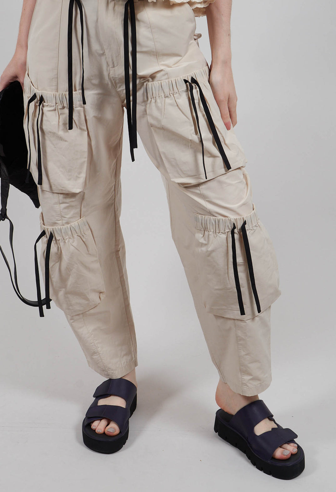 Fukkura Poplin Pants with Tie-Strings in Beige