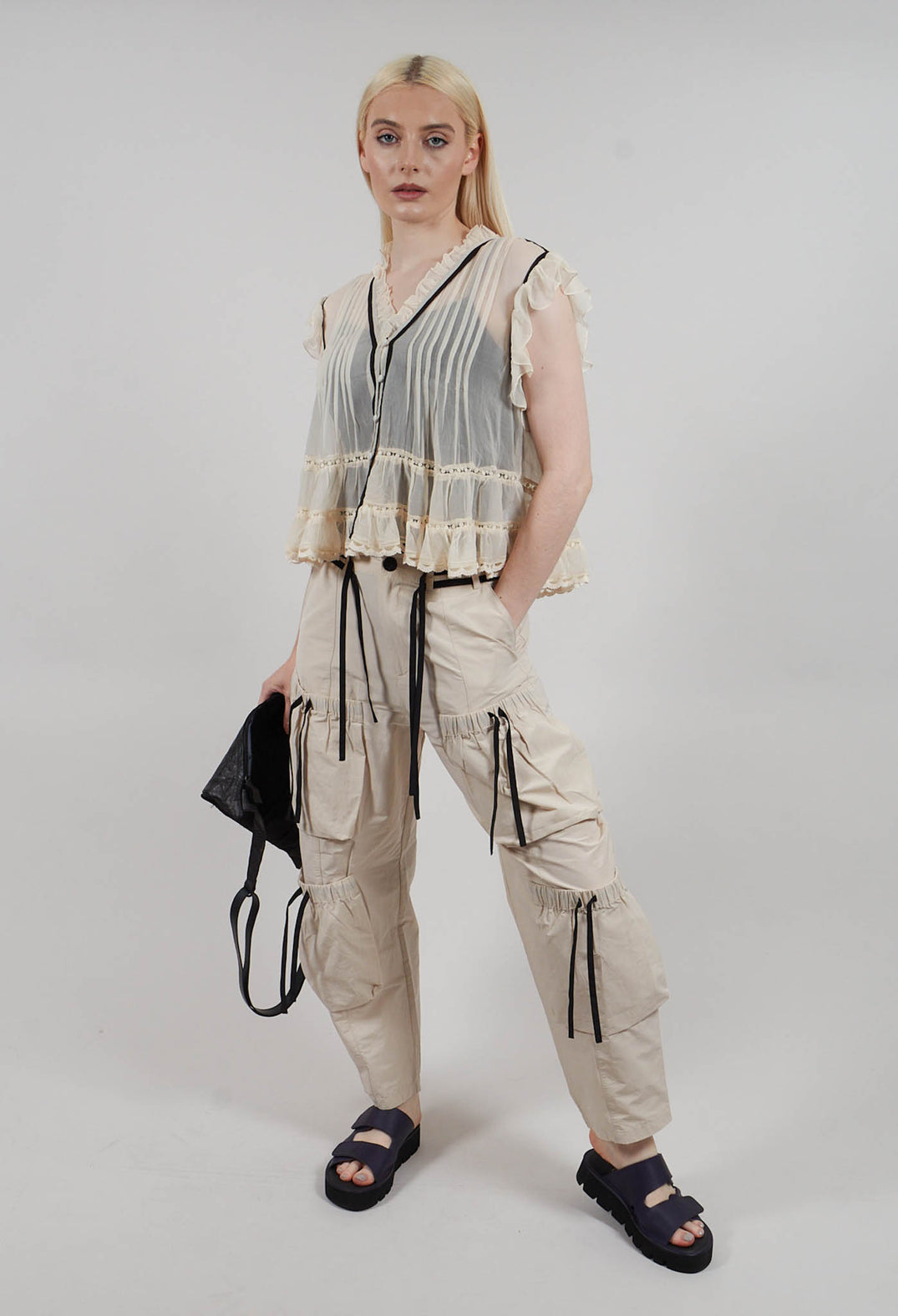 Fukkura Poplin Pants with Tie-Strings in Beige