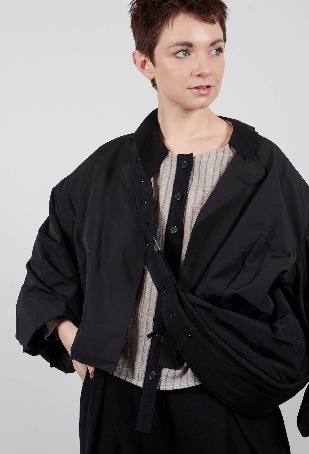 Fukkura Poplin Short Jacket in Black
