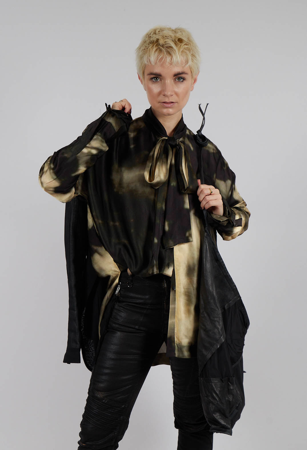 Dusk Shirt in Shadow Black