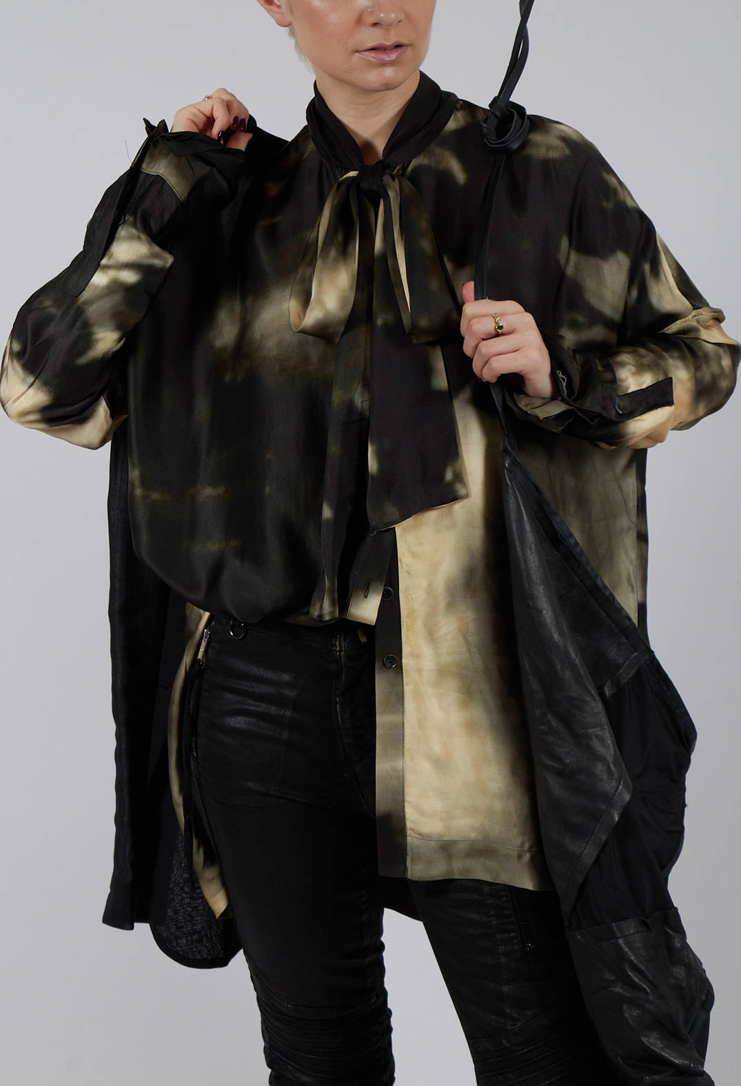 Dusk Shirt in Shadow Black