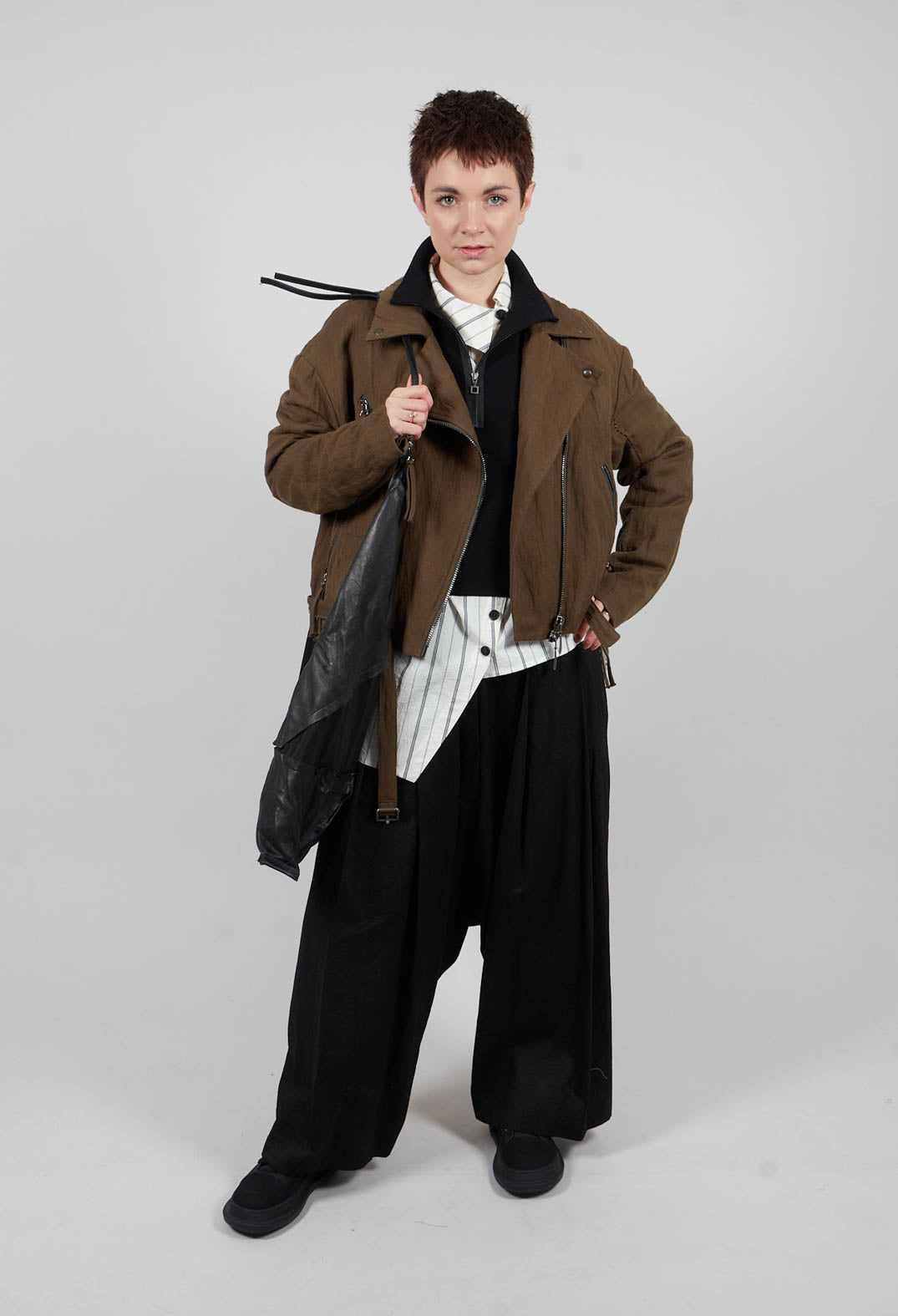 Zipped Sweater Vest in Black