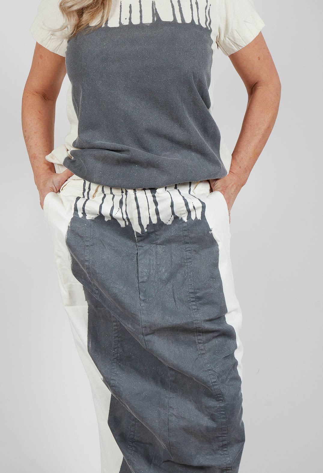 Seam Maxi Skirt in in Asteroid Paint
