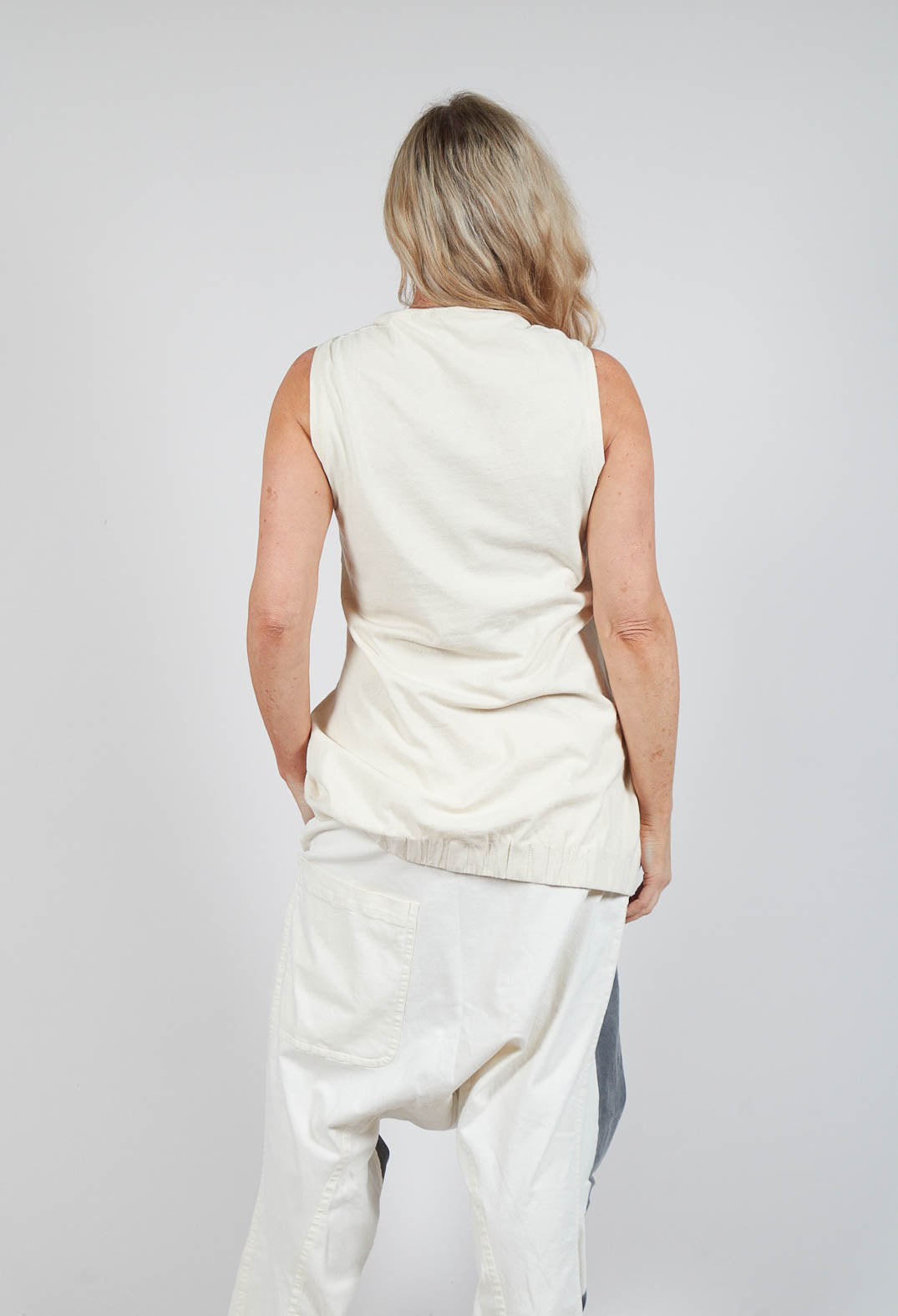 Sleeveless Vest Top in Asteroid Paint