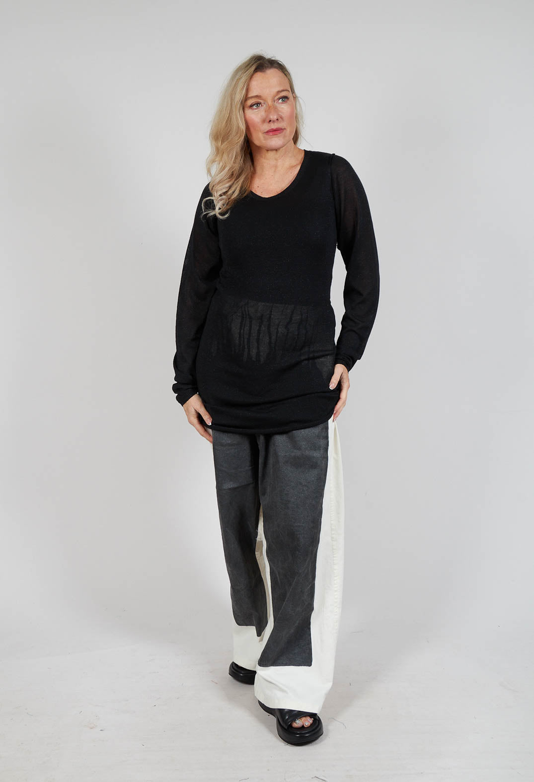 Fine Knit T-Shirt in Black Sparkle