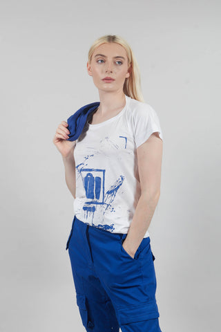 T-Shirt with Square Neckline in Bleach and Royal Print
