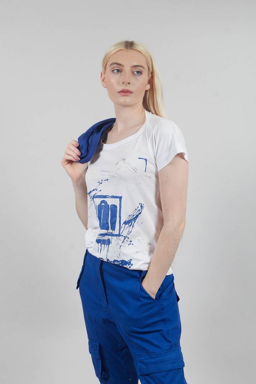 T-Shirt with Square Neckline in Bleach and Royal Print