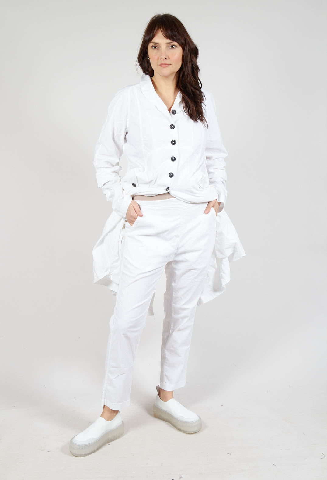 Straight-Leg Trousers with Button-Flap Back Pockets in Semi Bleach
