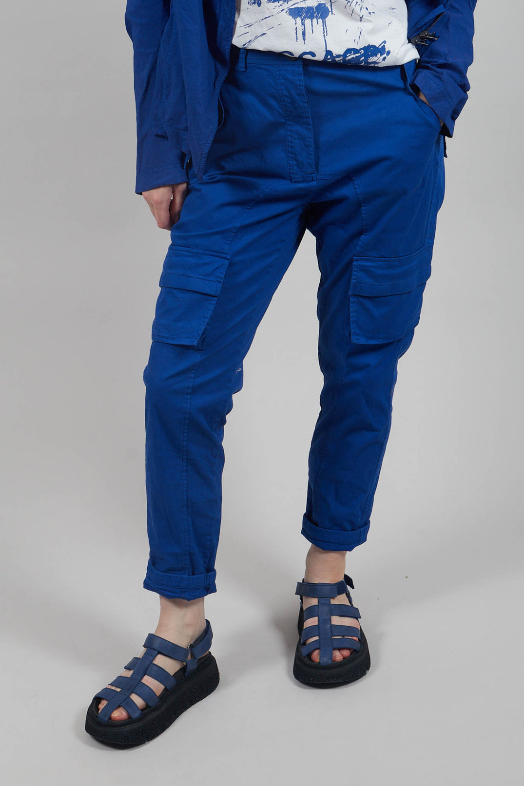 Straight-Leg Trousers with Cargo Pockets in Royal