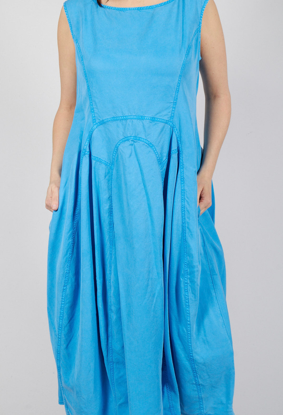 Tulip Dress with Curved Seams in Malibu Pigment