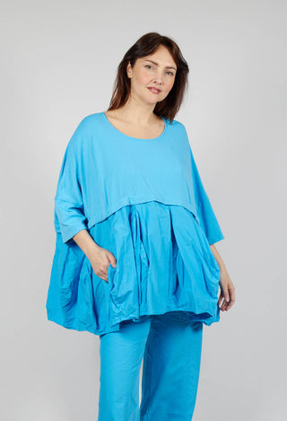 Top with Tulip Peplum Hem in Malibu