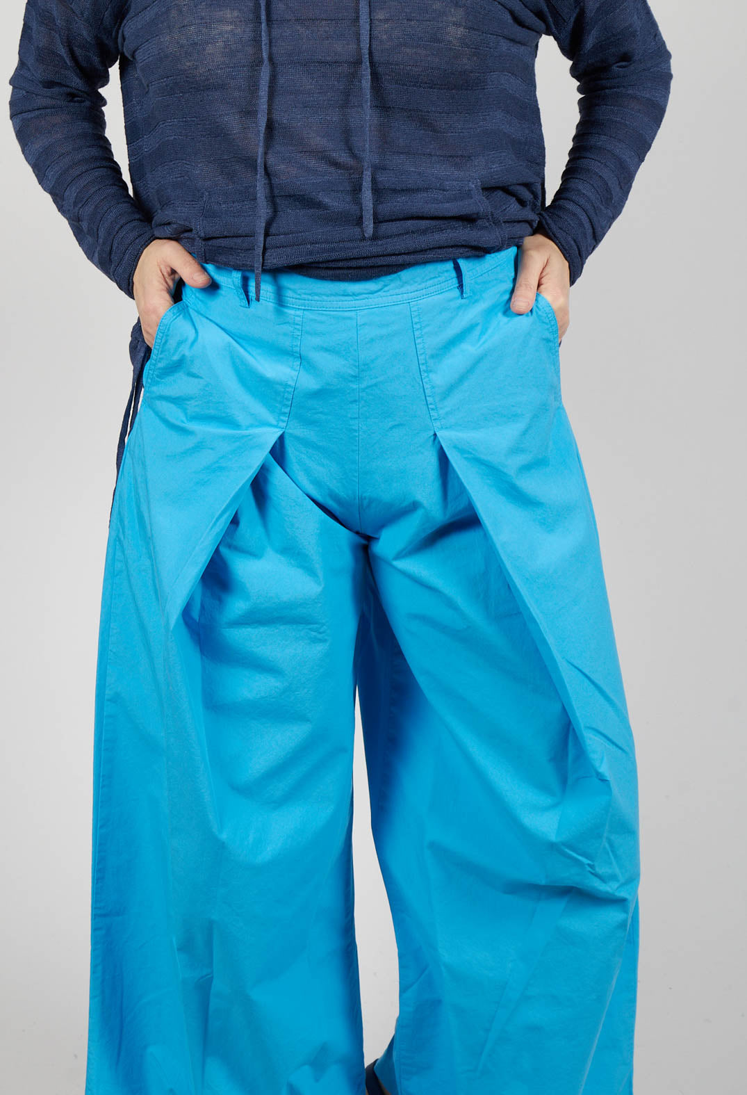 Trousers with Oversized Pleats in Malibu