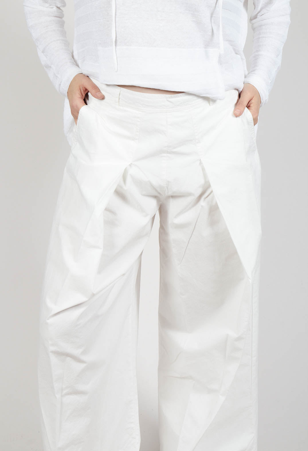 Trousers with Oversized Pleats in Offwhite