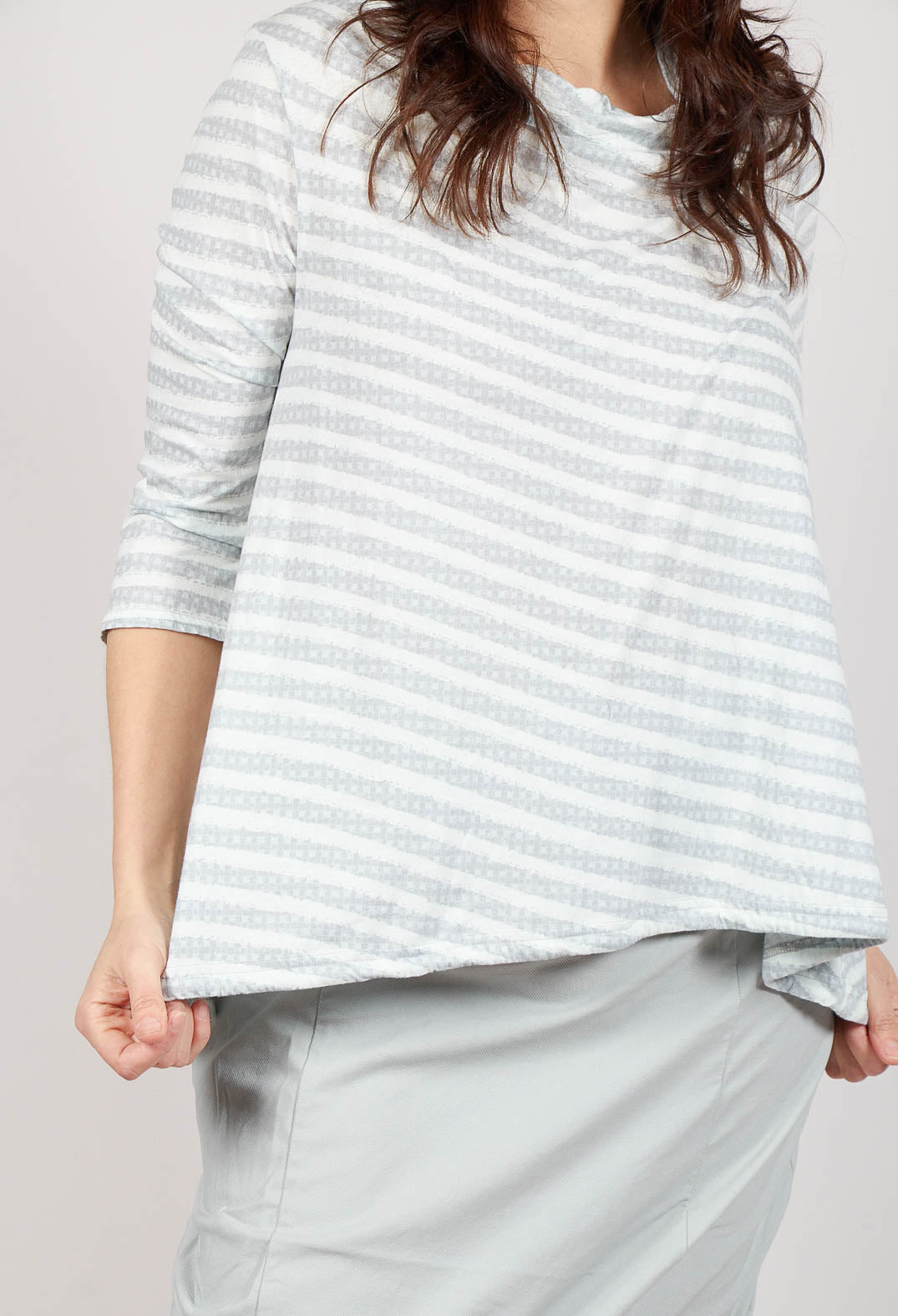 Jersey Top with Drawstring Hem in Grey Print