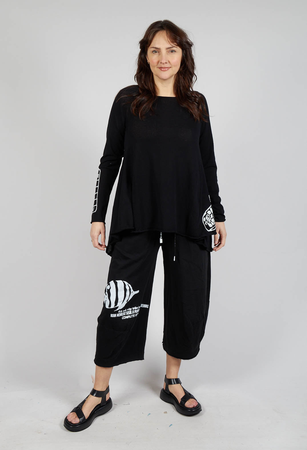 Lightweight Pullover in Black Offwhite