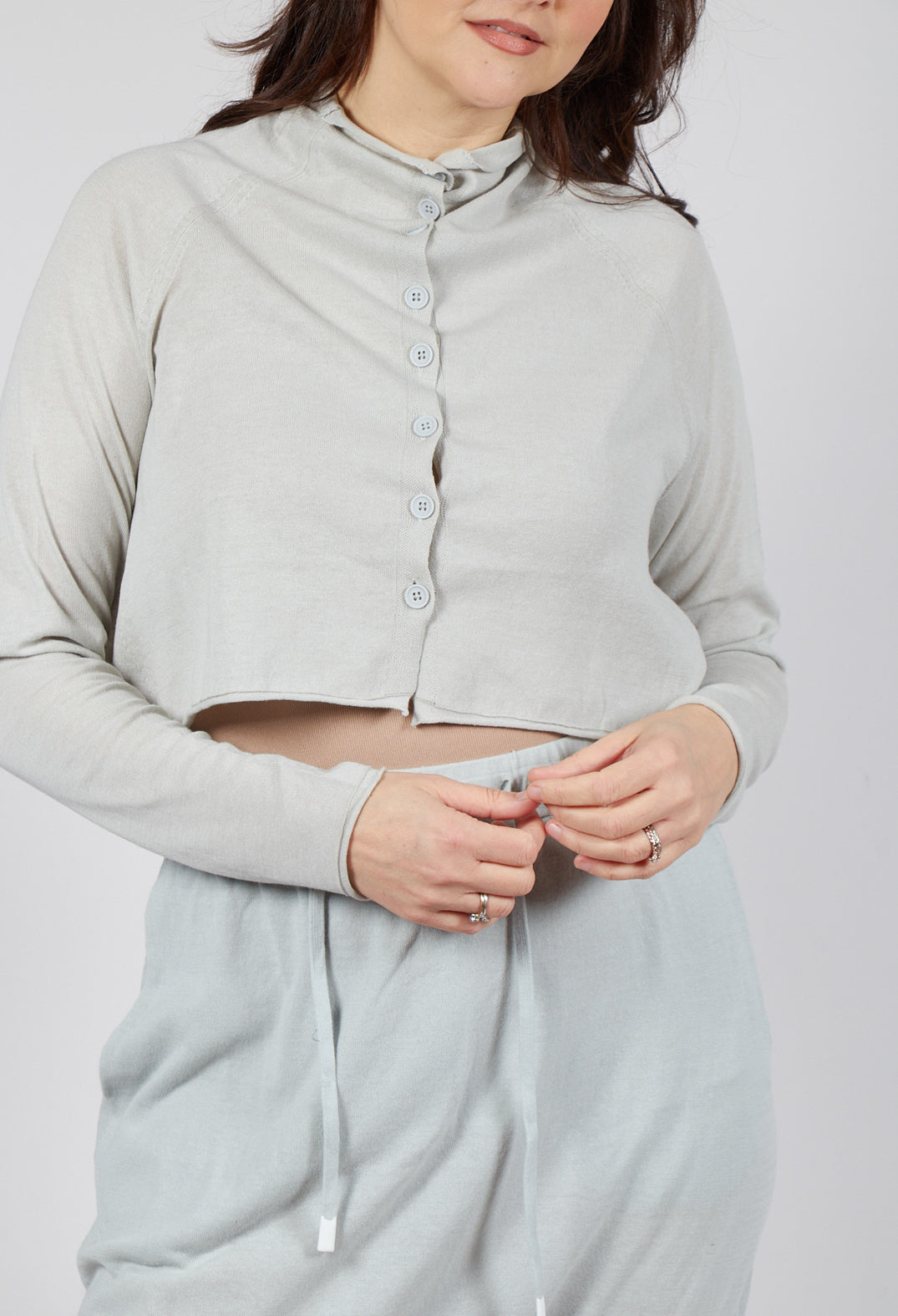Cropped Lightweight Cardigan in Grey Offwhite