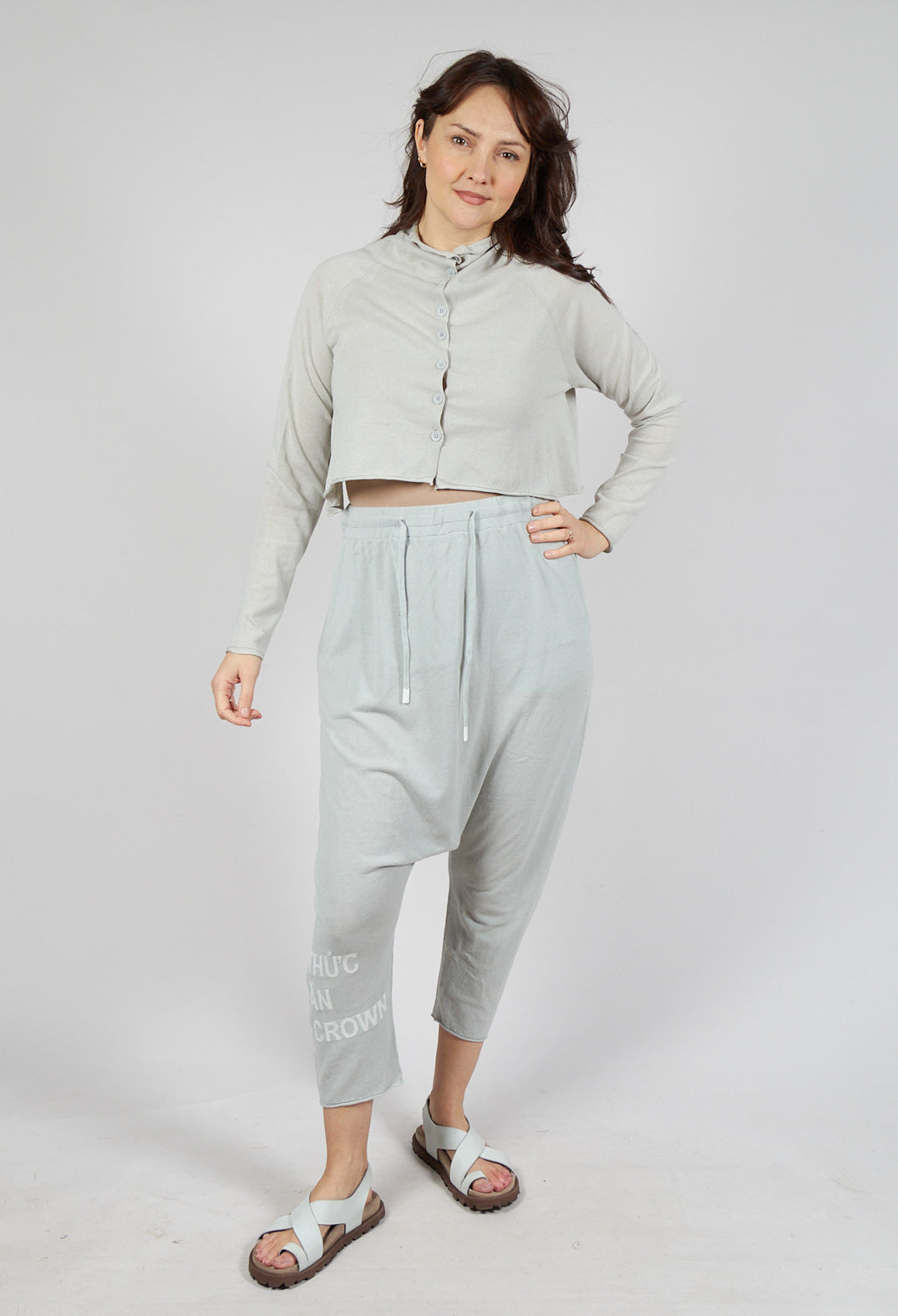 Cropped Lightweight Cardigan in Grey Offwhite