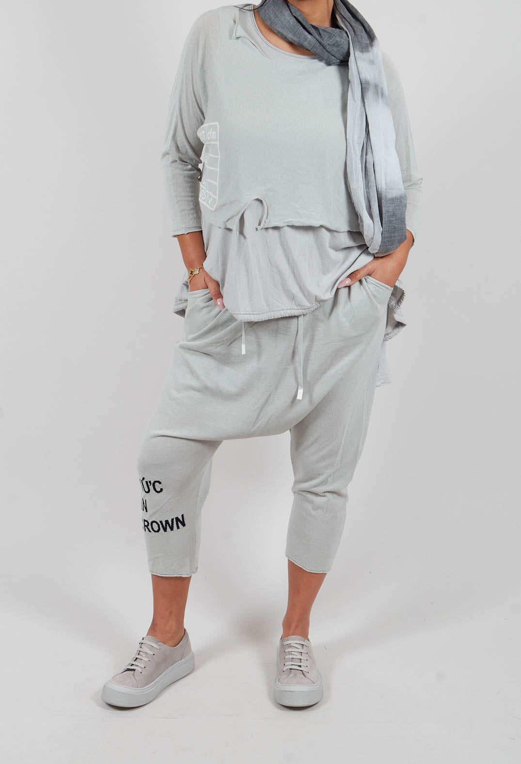 Lightweight Knitted Trousers in Grey Black