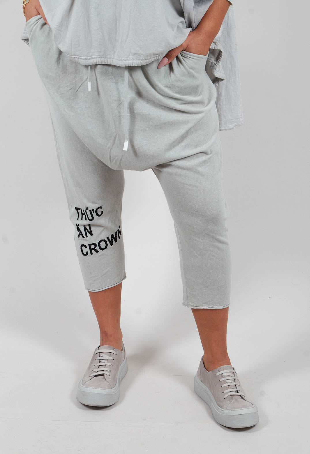 Lightweight Knitted Trousers in Grey Black
