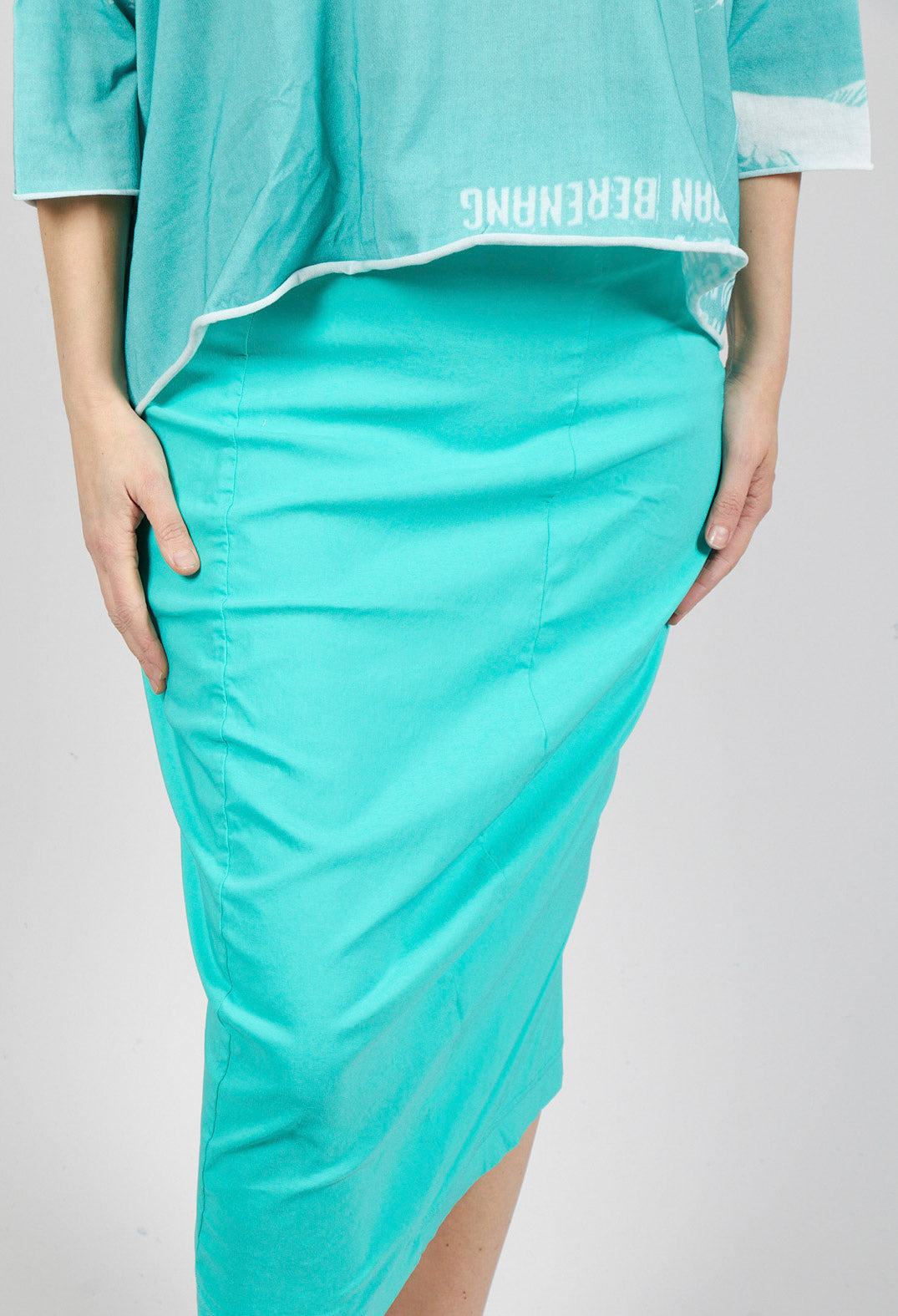 Pull On Curved Hem Pencil Skirt in Aqua