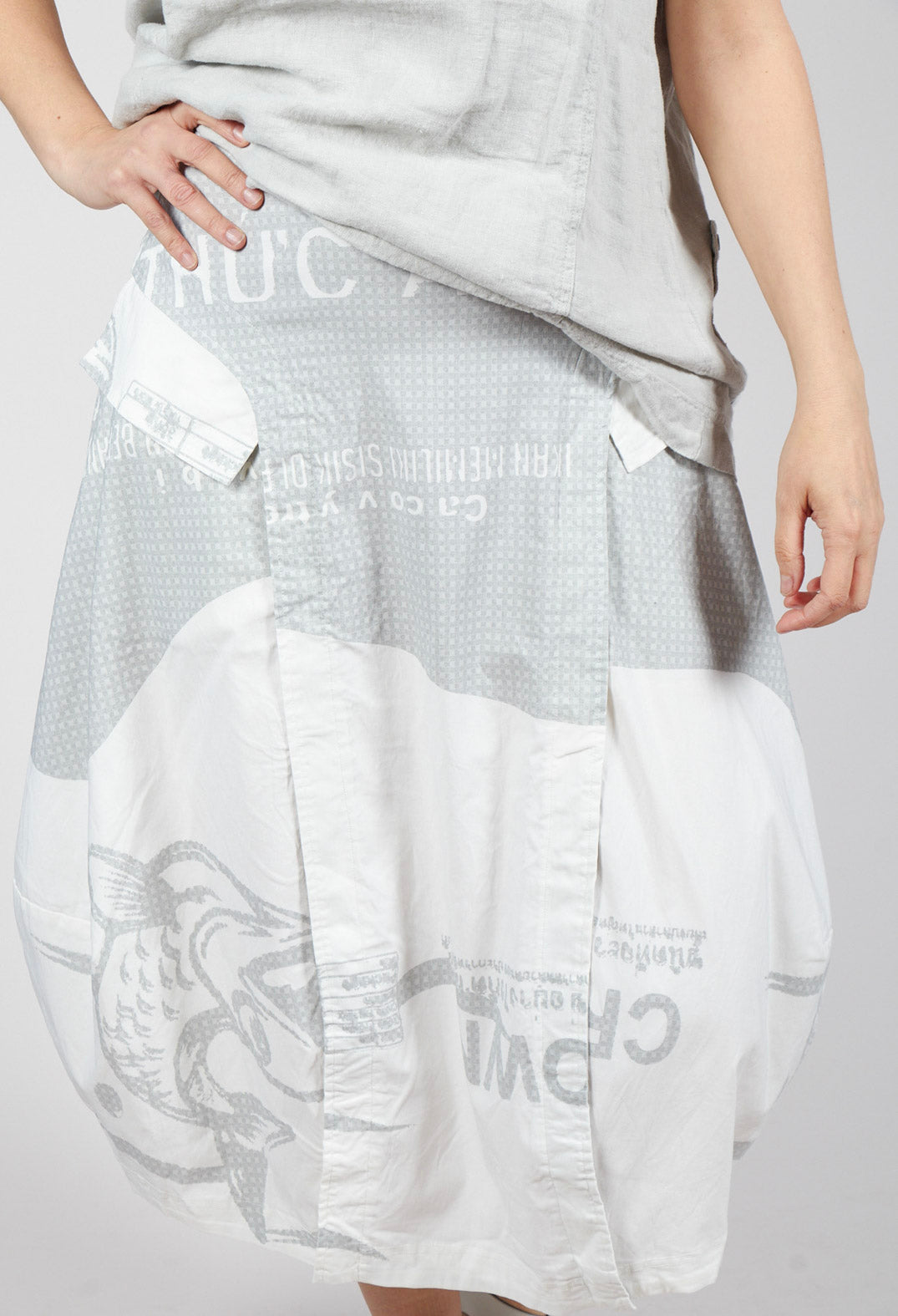 Tulip Skirt with Front Panel in Grey Print