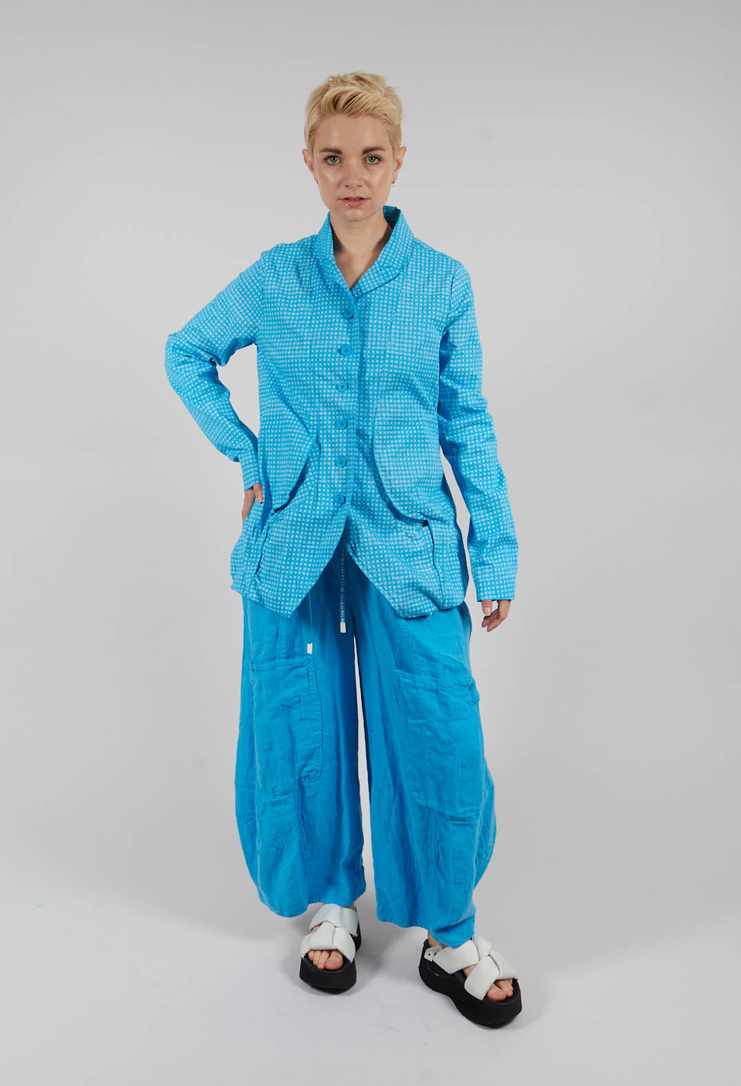 Cargo Linen Trousers in Malibu