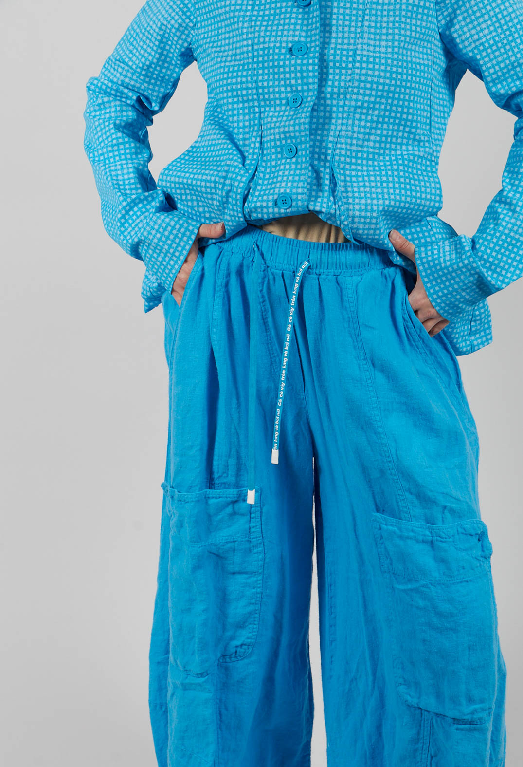 Cargo Linen Trousers in Malibu