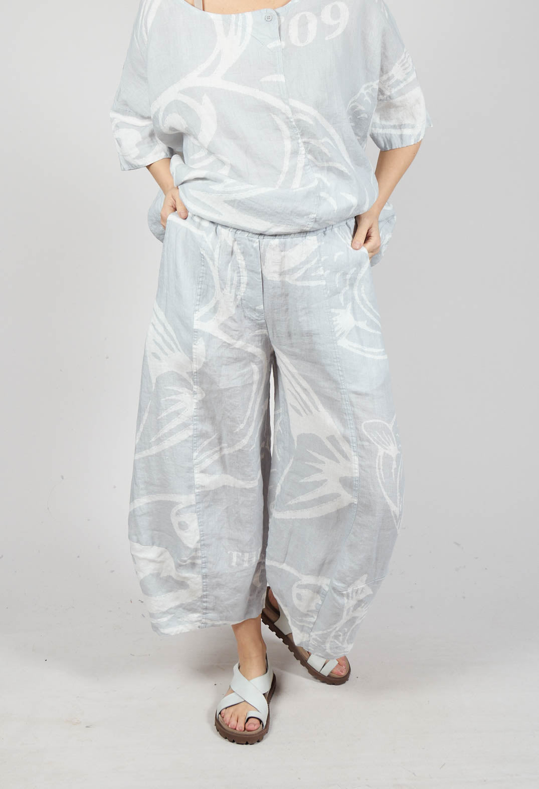 Linen Balloon Trousers in Grey Print