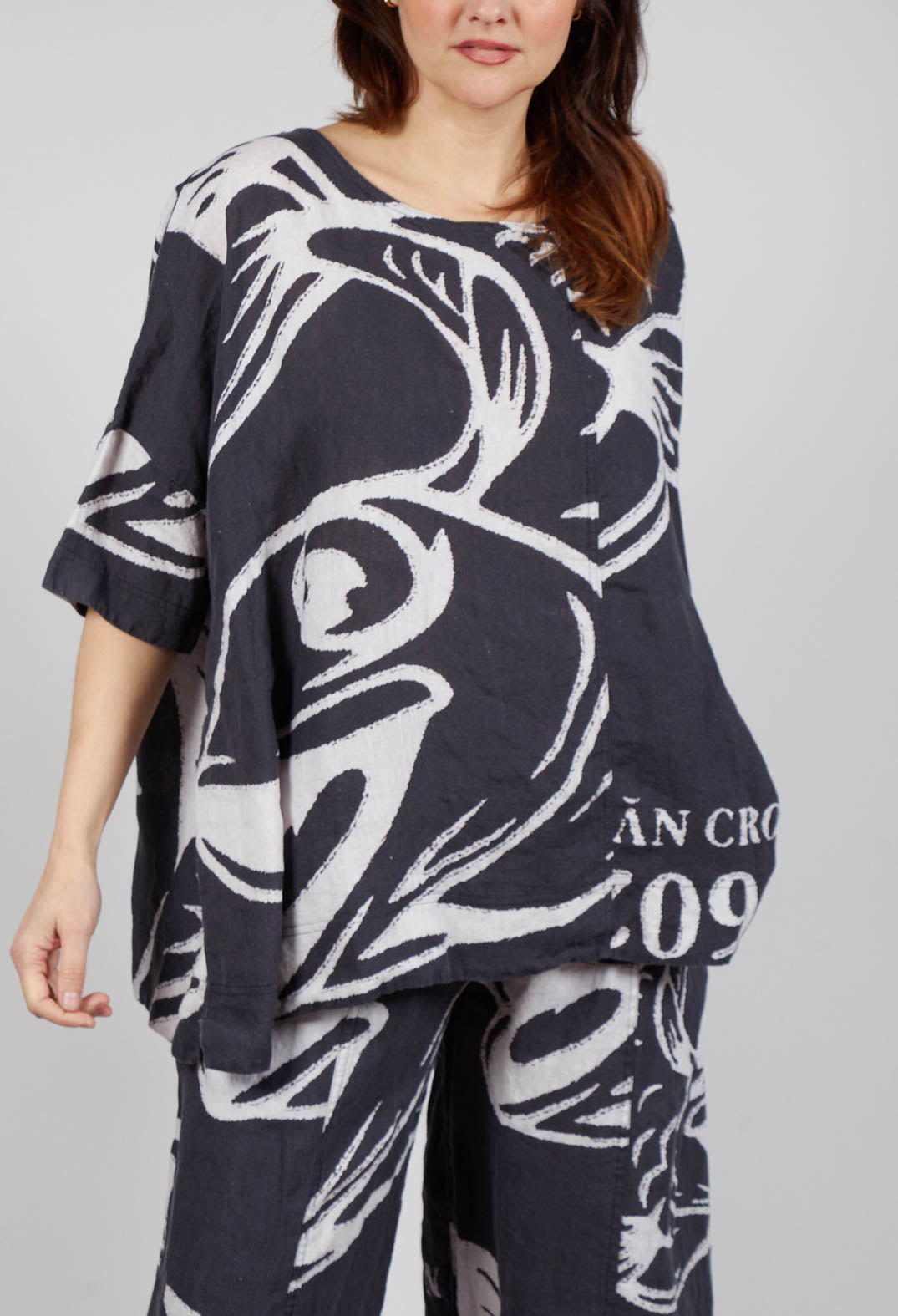 Linen Oversized Top in Black Print
