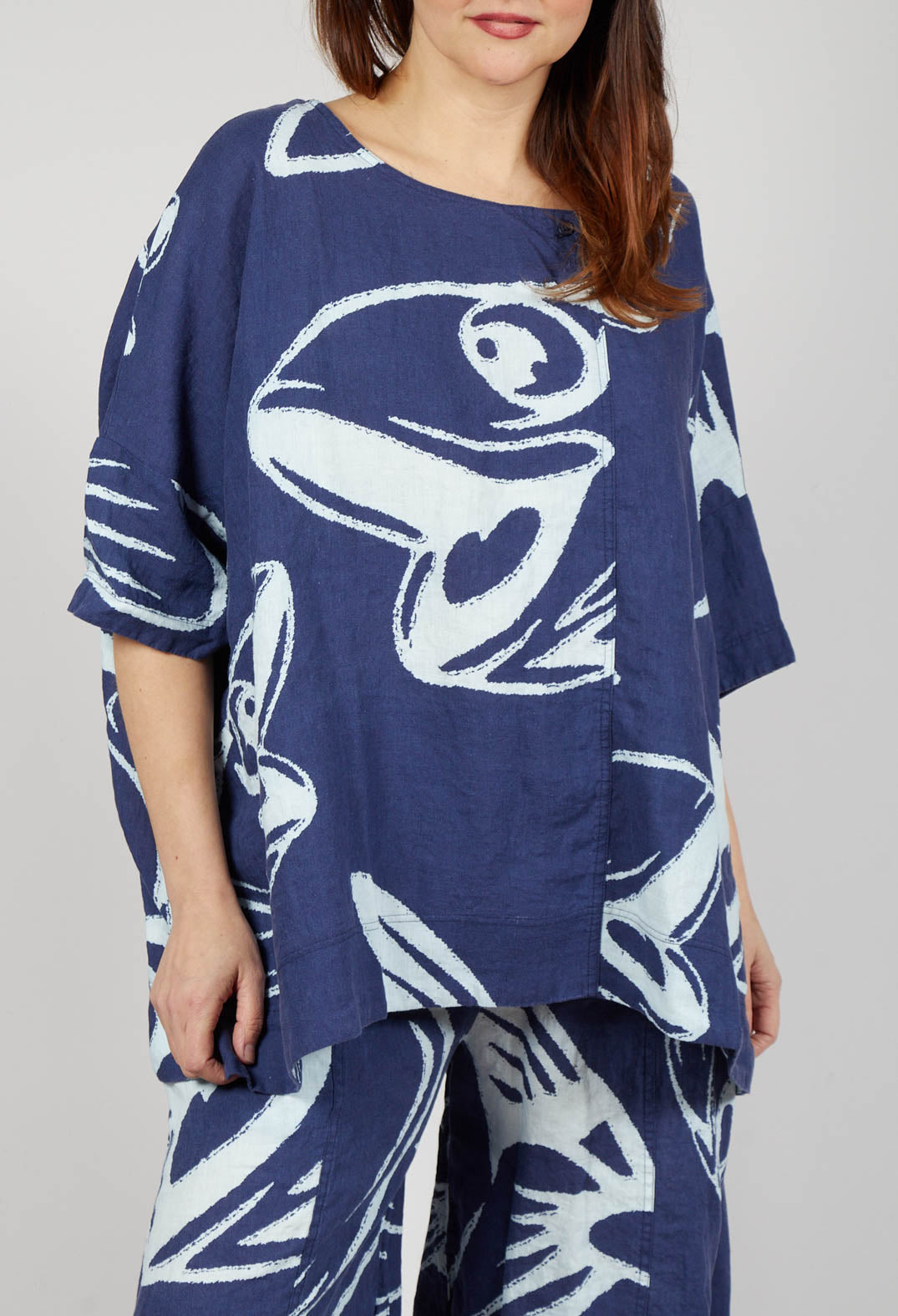 Linen Oversized Top in Navy Print