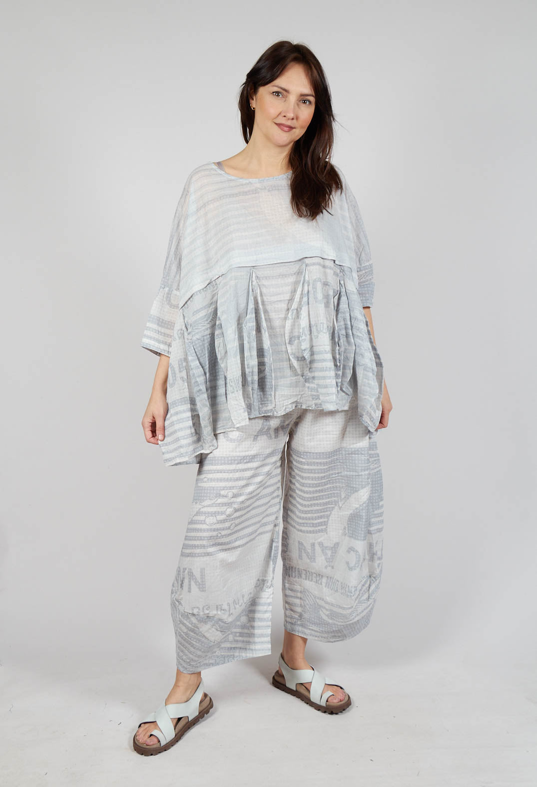 Oversized Lightweight Cotton Top in Grey Print