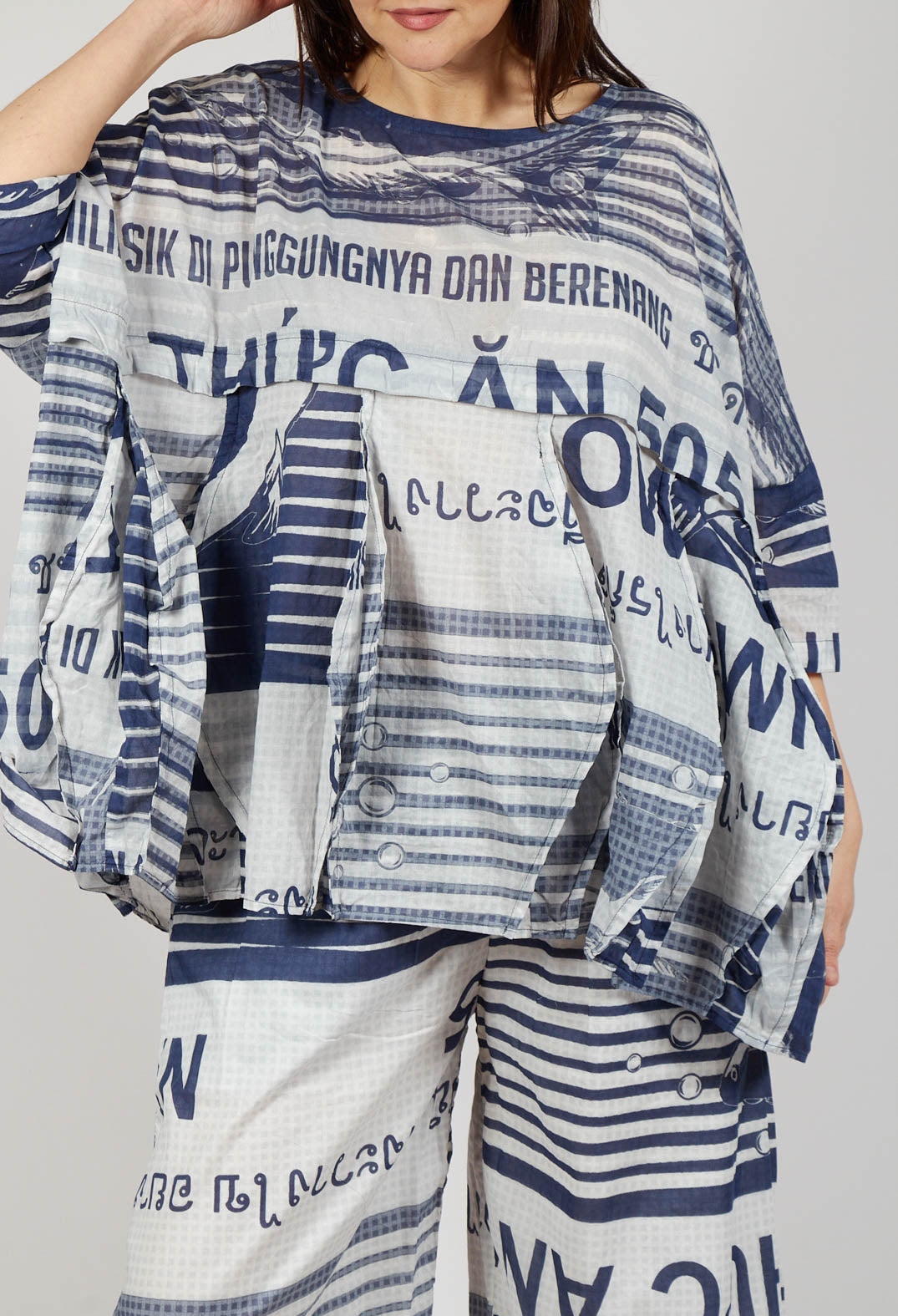 Oversized Lightweight Cotton Top in Navy Print