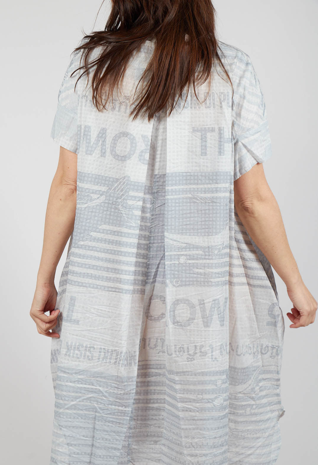 Short Sleeve Lightweight Shirt Dress in Grey Print