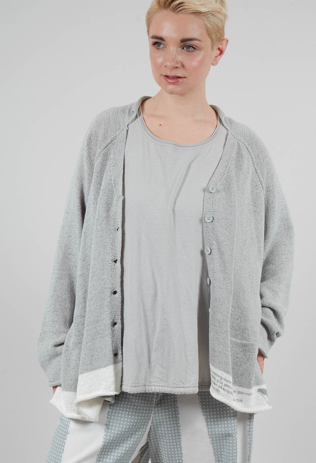 V-Neck Cardigan in Grey Print