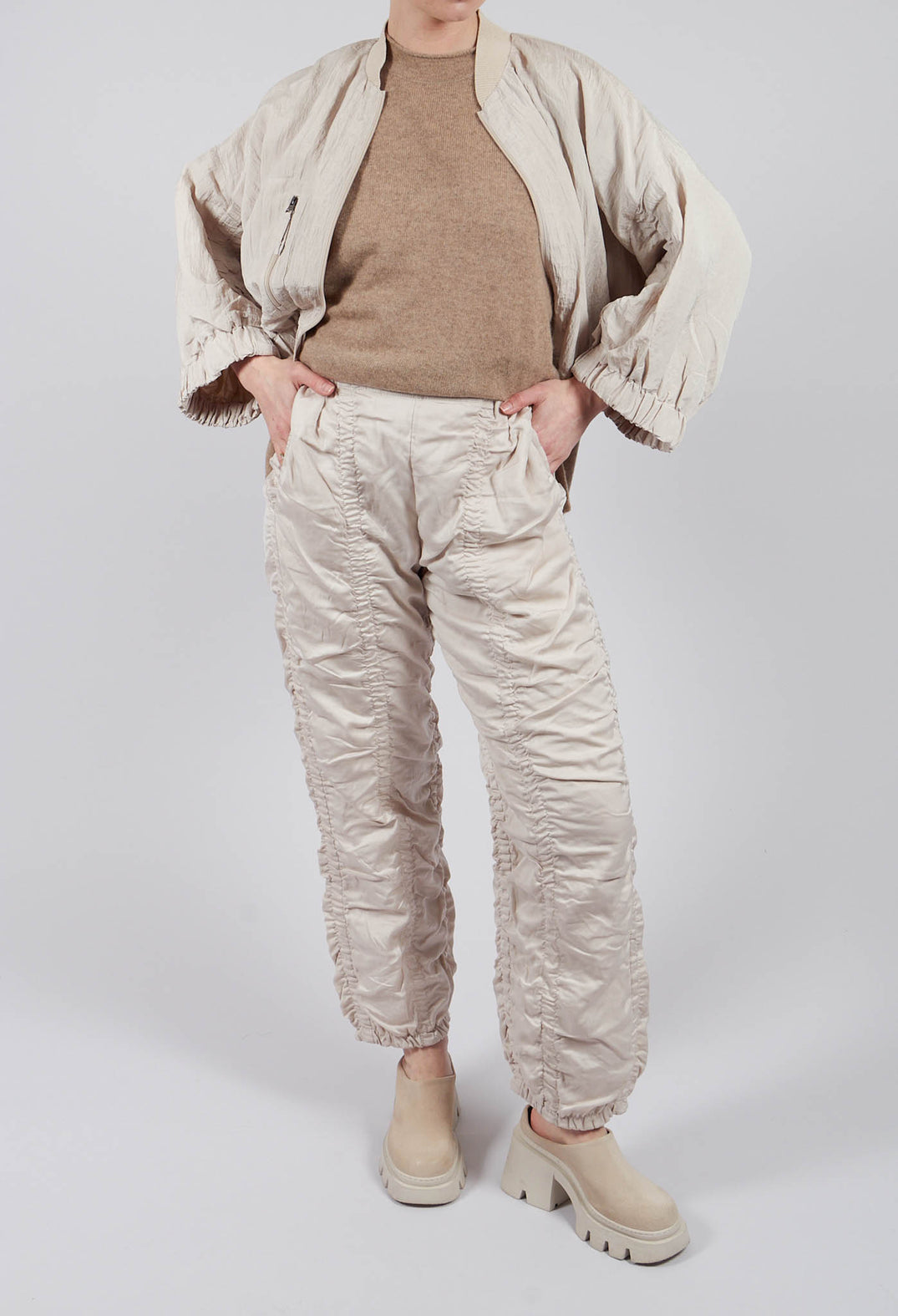 Oishi Trousers in Cream